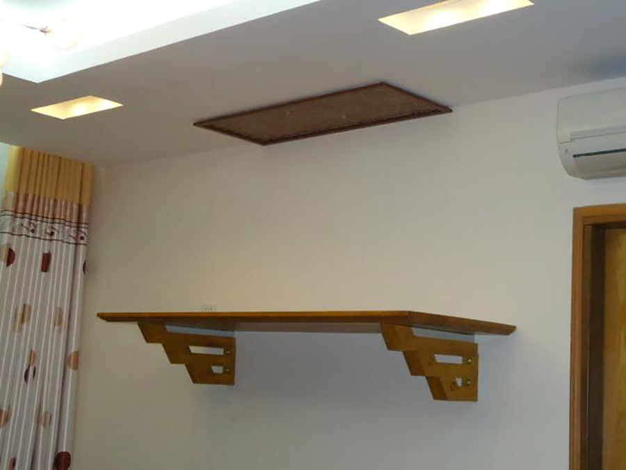 Mau ban tho treo tuong nha chung cu