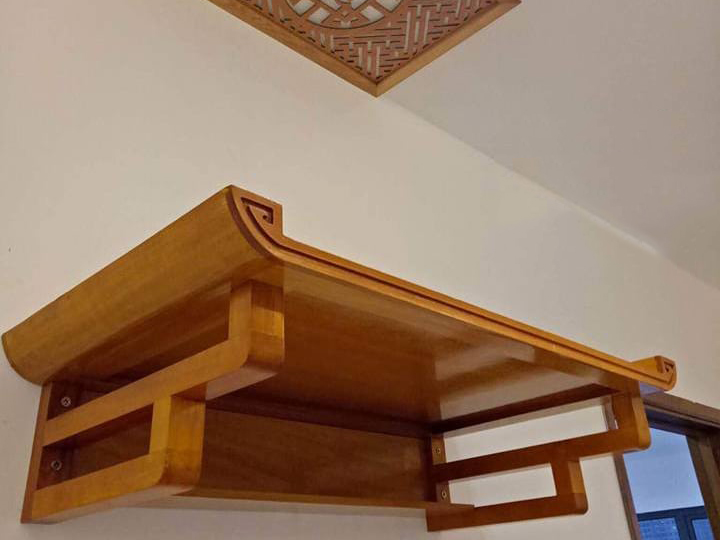 mau ban tho treo tuong cho chung cu dep