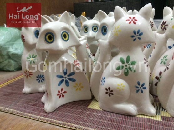 Tượng sứ chú mèo cách điệu 