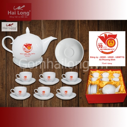 Bộ ấm chén sứ dáng bưởi chóp lửa quà tri ân ngày 27-7 