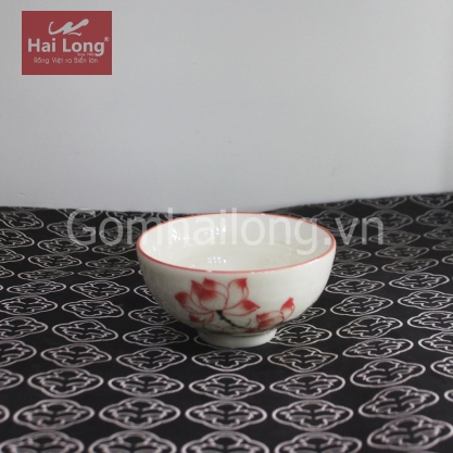 Bát nước mắm bằng sứ vẽ tay Sen chỉ hồng (Kem) Bát nước mắm bằng sứ vẽ tay Sen chỉ hồng (Kem)